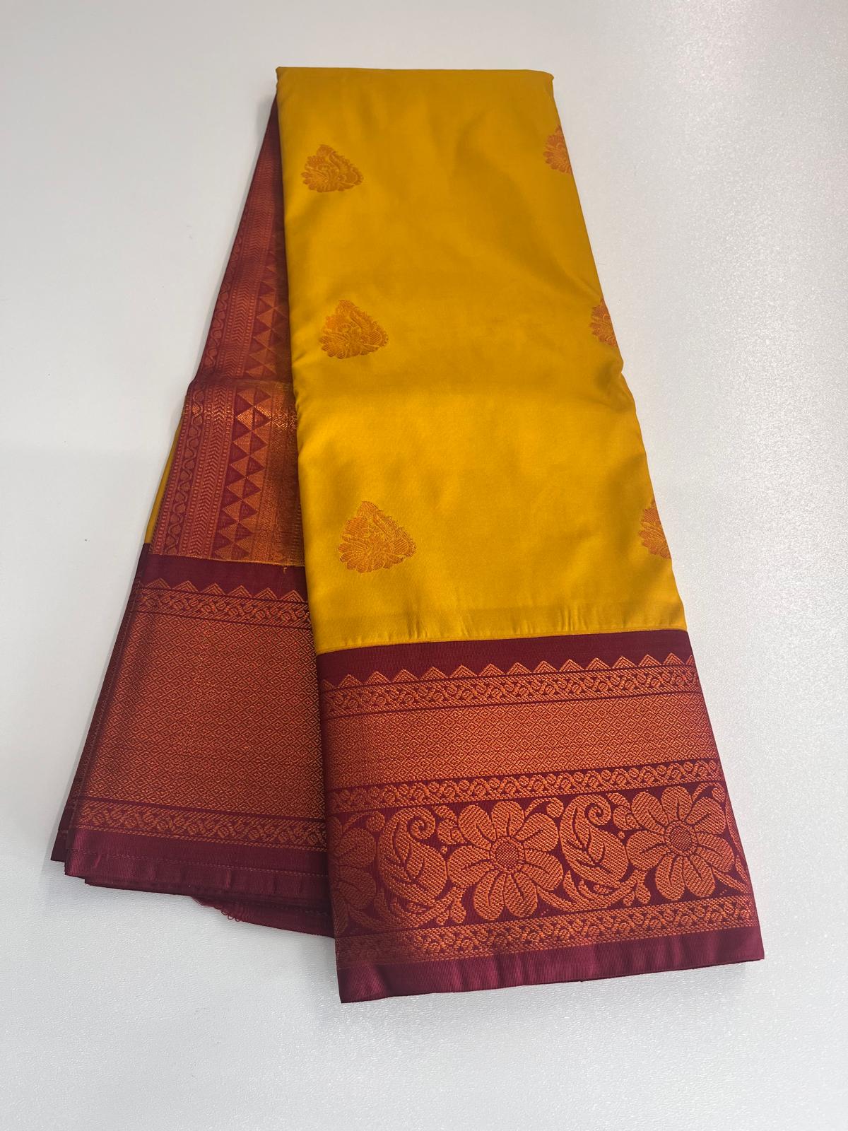 Silk Saree Gelb mit bordeauxfarbener Bordüre